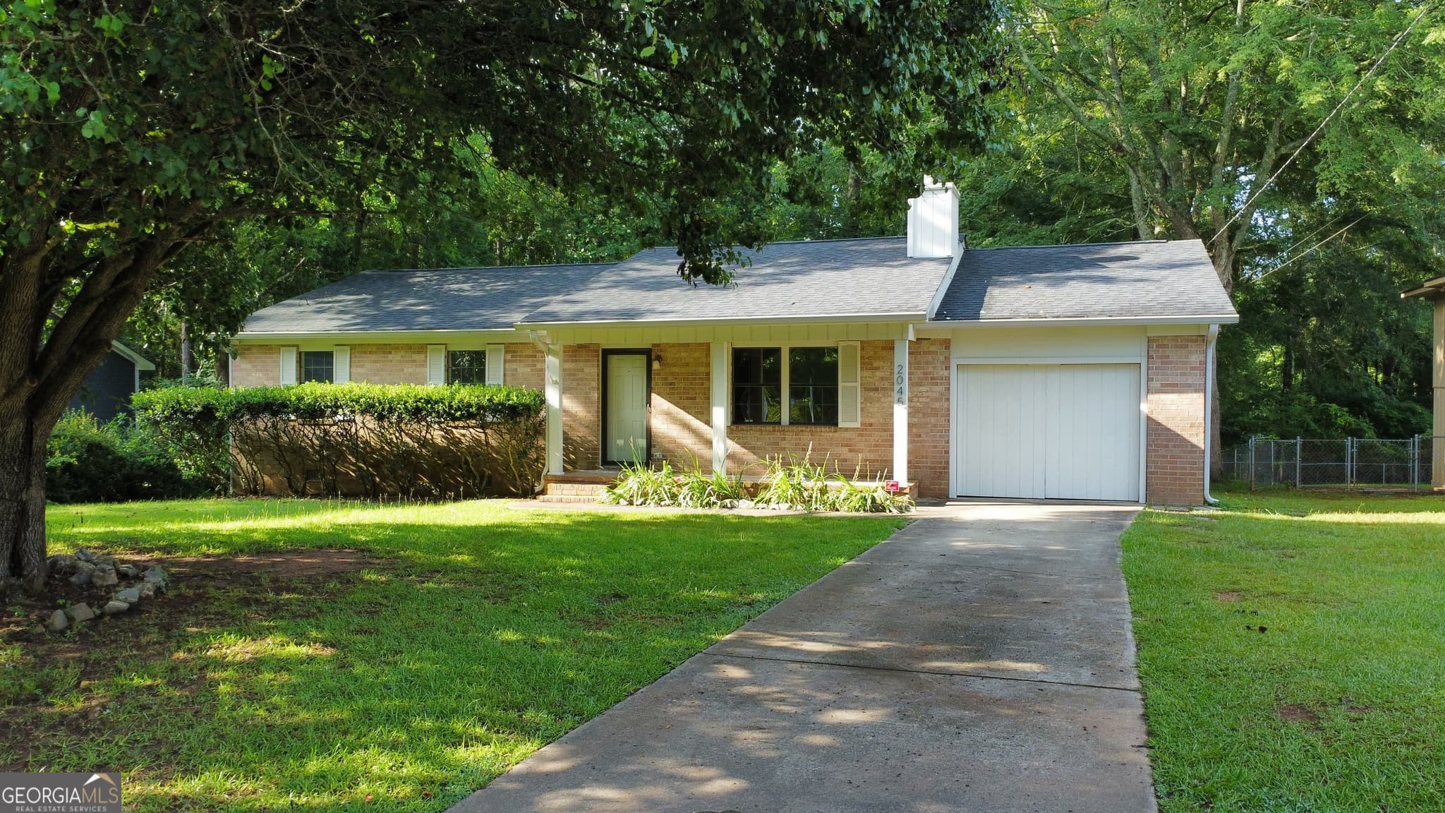 3 bedroom, 2 bathroom, 1,364 sq ft single family residence sold at 2045 Greentree Parkway, Macon, GA 31220