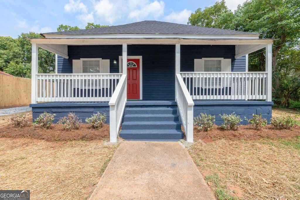3 bedroom, 2 bathroom, 1,389 sq ft single family residence for sale at 111 Elm Street, Griffin, GA 30223