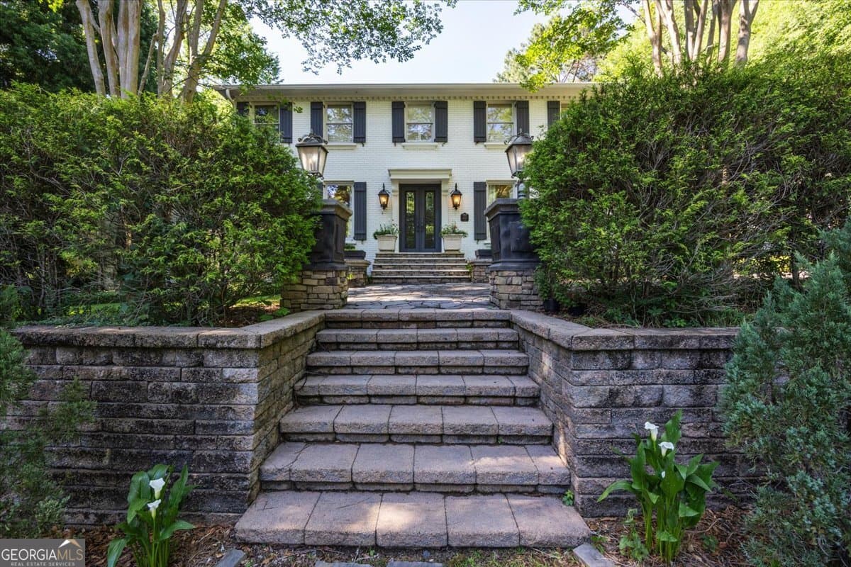 5 bedroom, 4.5 bathroom, 4,545 sq ft single family residence sold at 4717 Brae Burn Lane, Macon, GA 31210