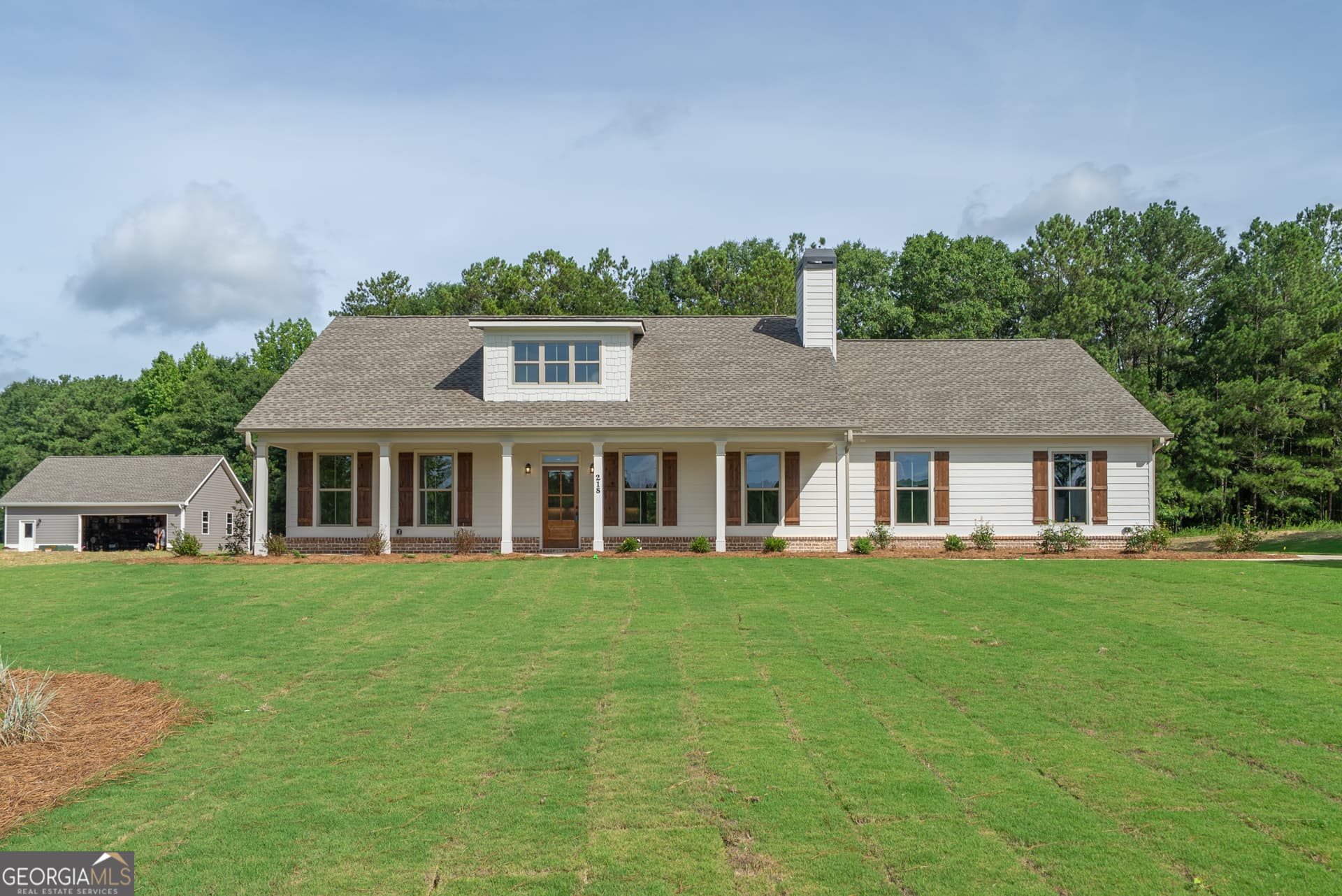 4 bedroom, 2.5 bathroom, 2,162 sq ft single family residence for sale at 218 Woodfin Way, Social Circle, GA 30025
