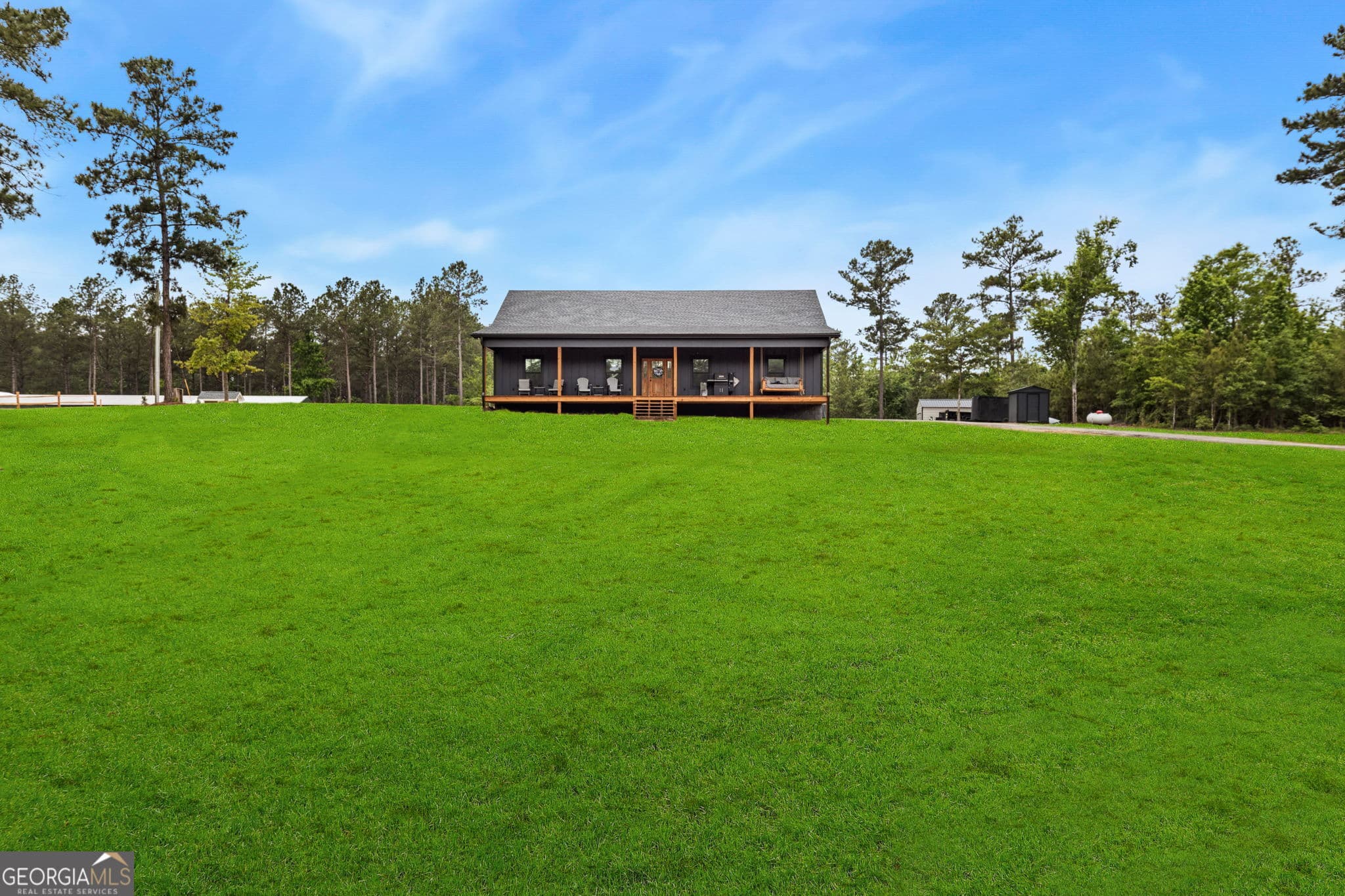 3 bedroom, 3.5 bathroom, 2,688 sq ft single family residence sold at 51 N Prong Road, Swainsboro, GA 30401