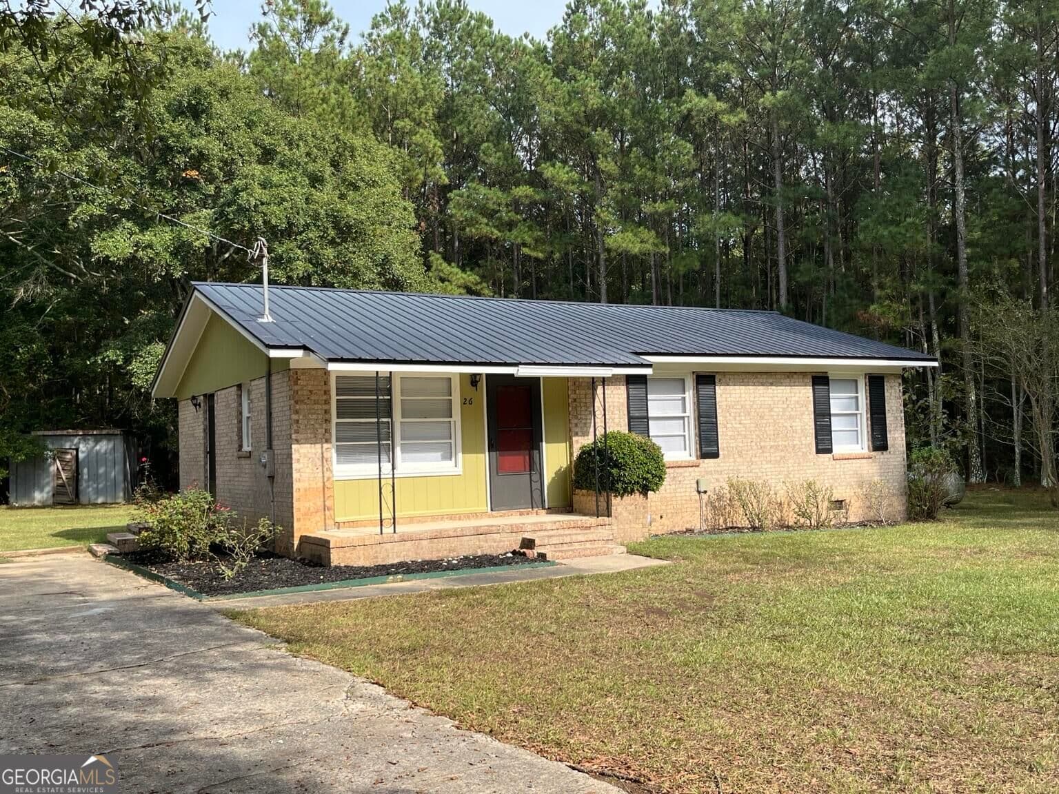 3 bedroom, 1 bathroom, 982 sq ft single family residence under contract at 26 Onnie Colquitt Road, Crawford, GA 30630