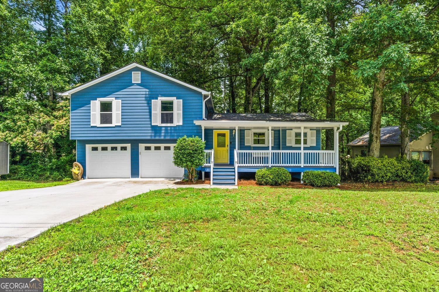 3 bedroom, 2 bathroom, 1,370 sq ft single family residence sold at 5055 SE Cavalier Drive, Mableton, GA 30126