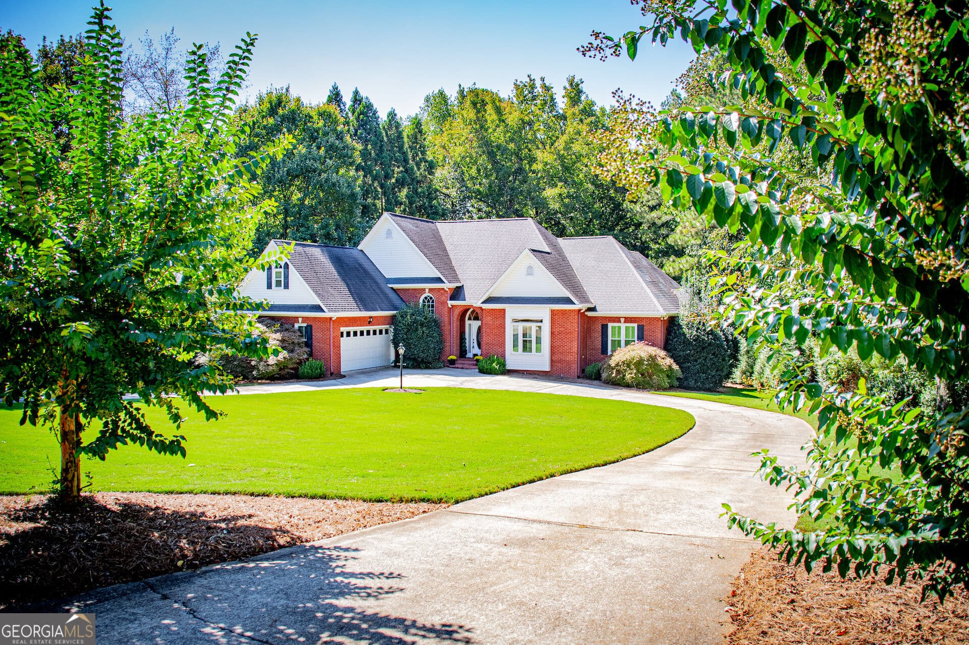 5 bedroom, 4.5 bathroom, 4,330 sq ft single family residence for sale at 101 Shady Valley Court, Carrollton, GA 30116
