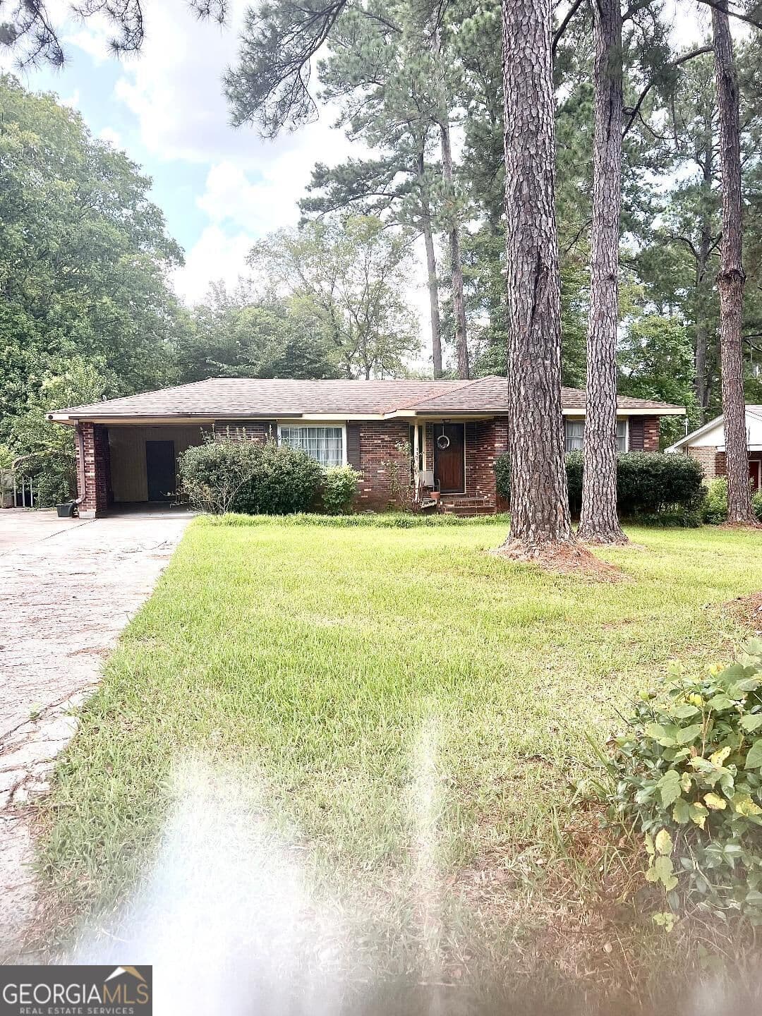 4 bedroom, 3 bathroom, 1 sq ft single family residence for sale at 1770 Holly Hill Road, Milledgeville, GA 31061