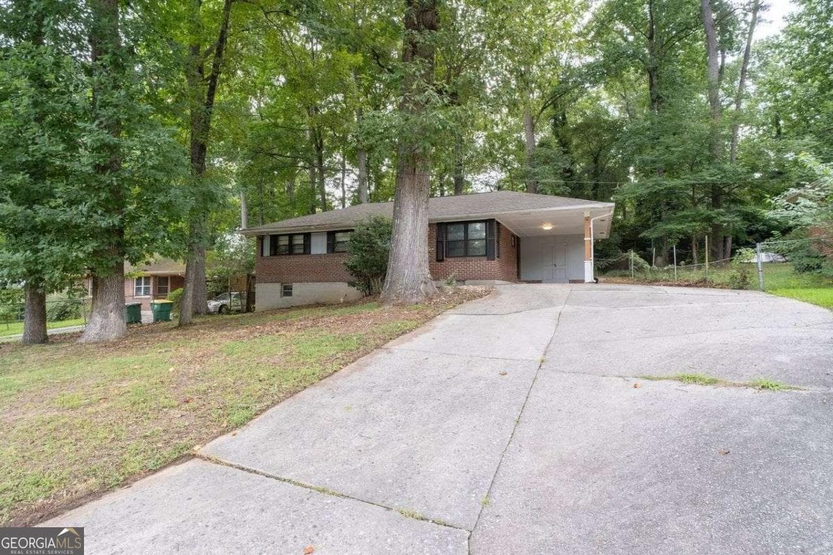 3 bedroom, 1.5 bathroom, 975 sq ft single family residence for sale at 4642 Bartlett Road, Forest Park, GA 30297