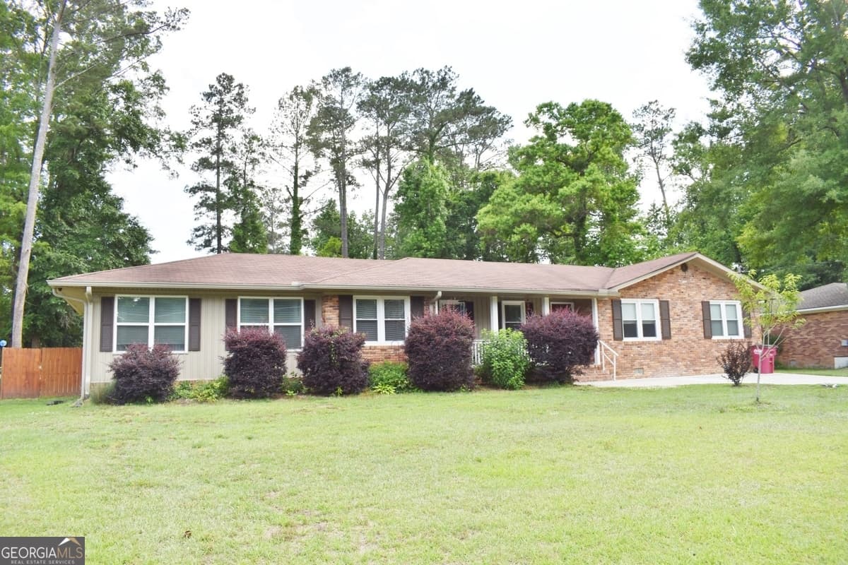 3 bedroom, 2 bathroom, 2,036 sq ft single family residence sold at 4648 Lattimore Drive, Macon, GA 31210
