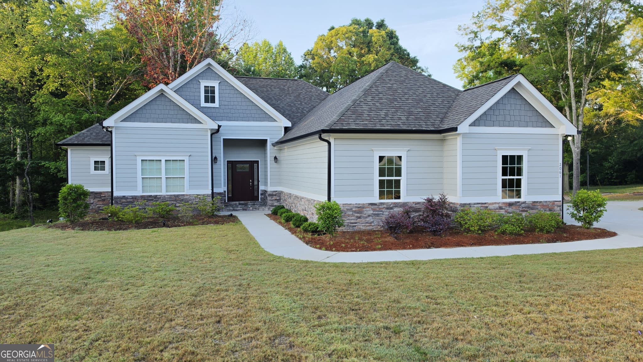 3 bedroom, 2 bathroom, 1,909 sq ft single family residence sold at 2061 Davenport Road, Braselton, GA 30517