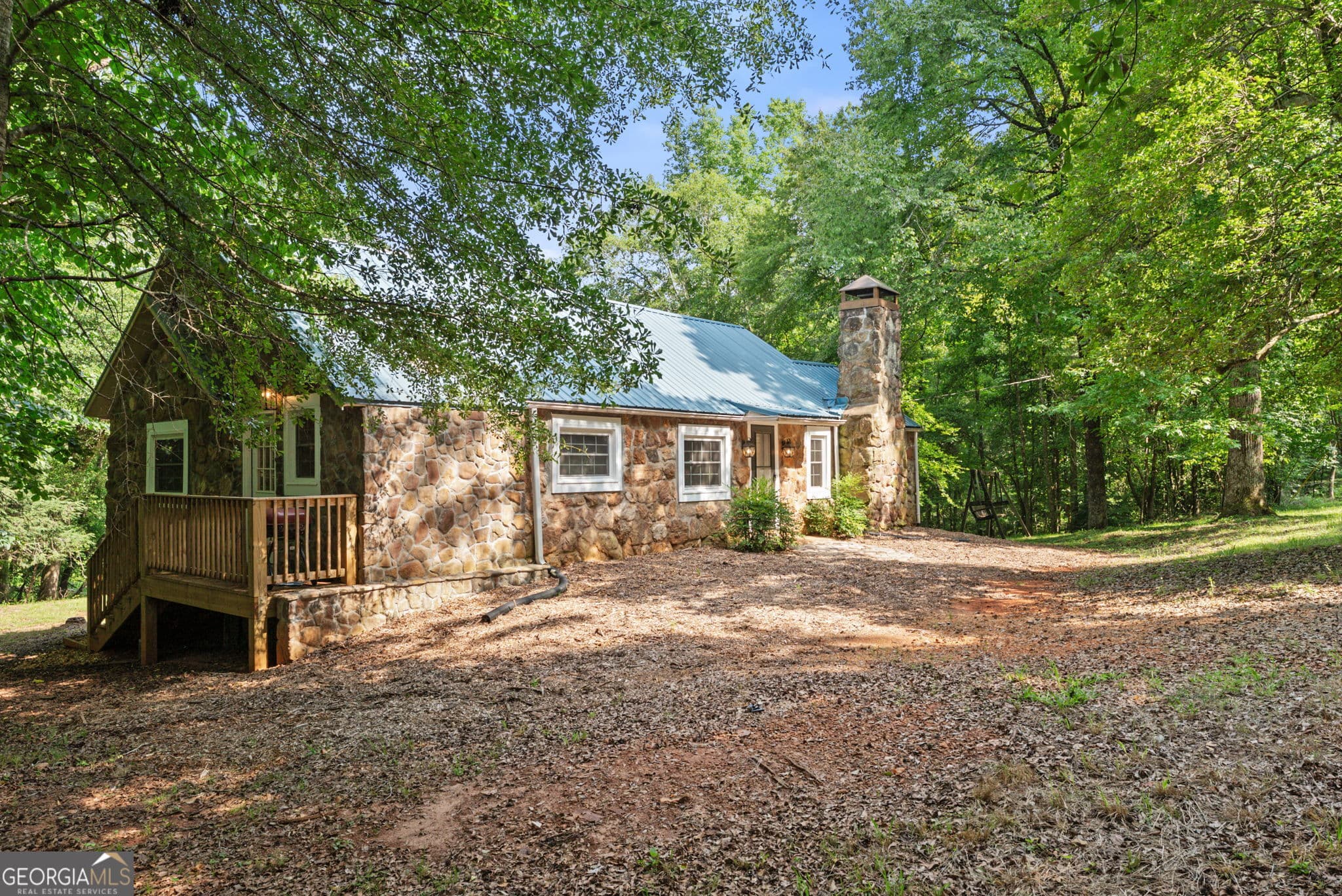 3 bedroom, 3 bathroom, 1,640 sq ft single family residence for sale at 973 Floyd Road, Danielsville, GA 30633