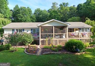 3 bedroom, 2 bathroom, 1,707 sq ft manufactured home,single family residence for sale at 465 Driver Avenue, Murphy, NC 28906