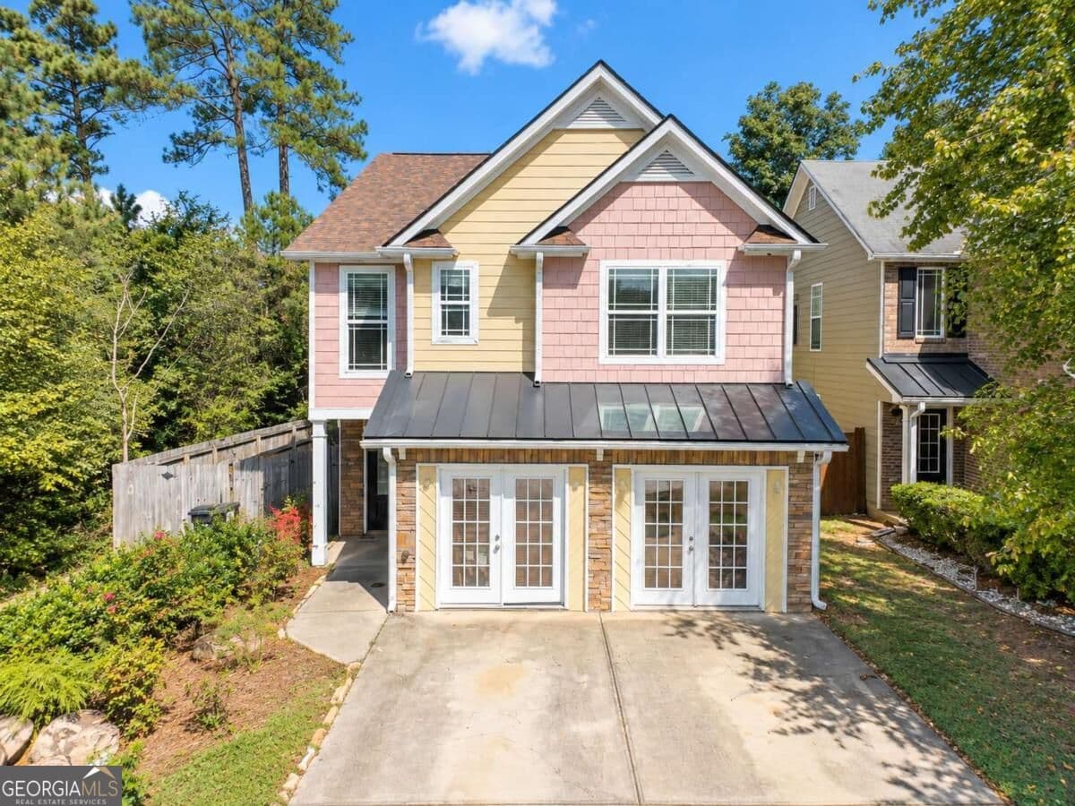 4 bedroom, 2.5 bathroom, 2,341 sq ft single family residence for sale at 2000 Briar Creek Court, Conyers, GA 30012