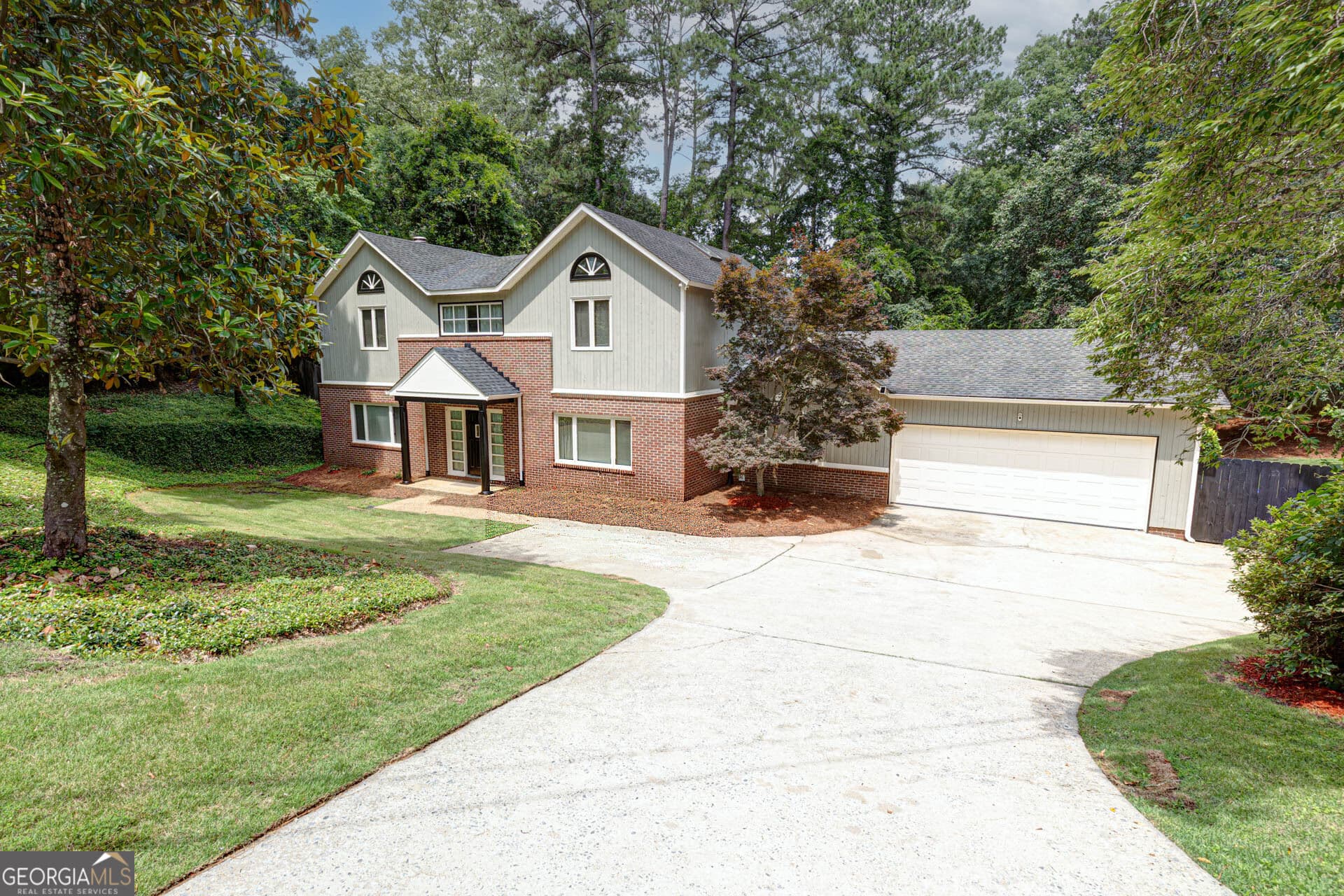 5 bedroom, 3 bathroom, 3,852 sq ft single family residence under contract at 101 Cascade Road, Columbus, GA 31904