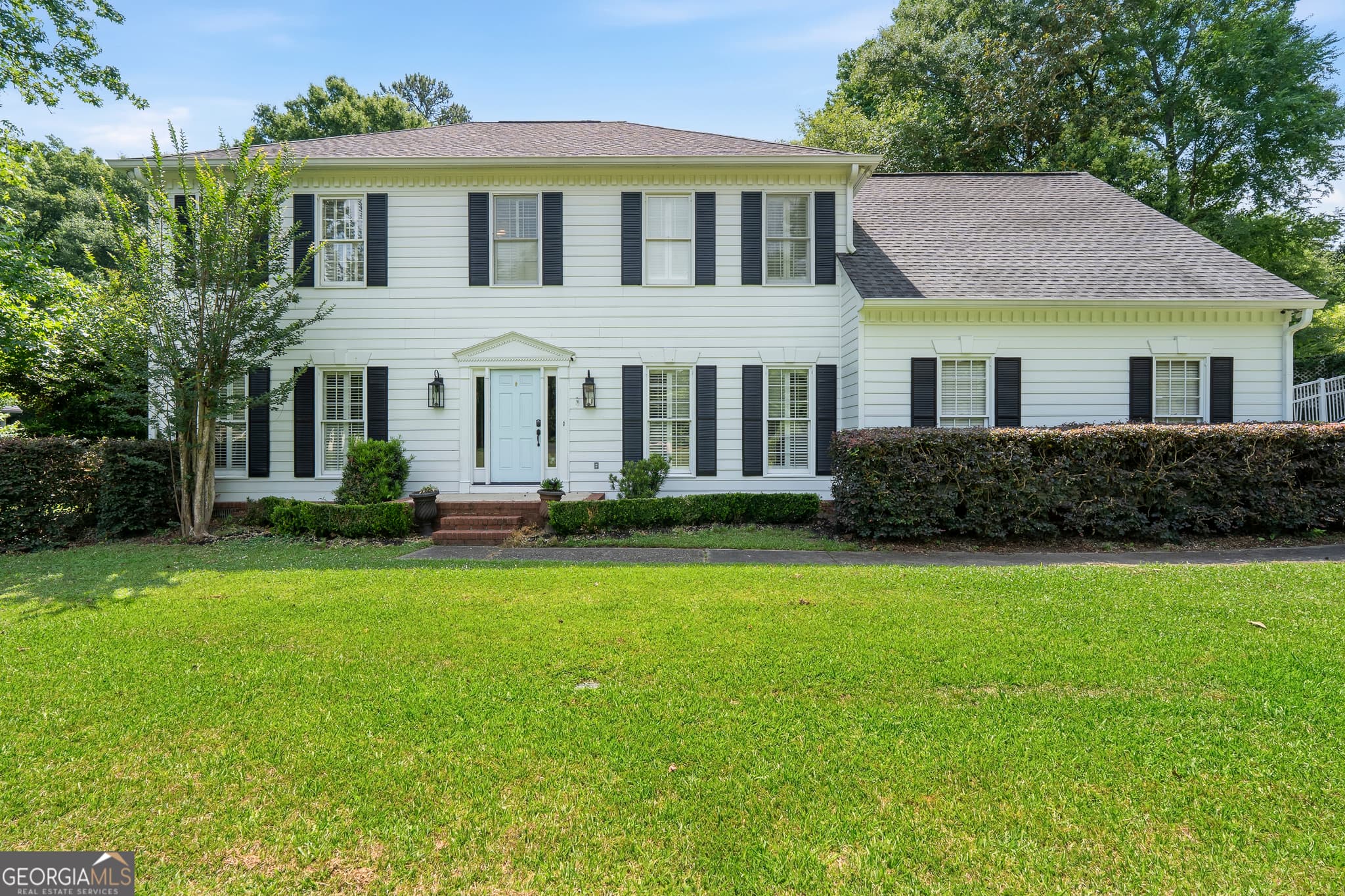 5 bedroom, 3.5 bathroom, 3,561 sq ft single family residence sold at 459 Yorkshire Drive, Macon, GA 31210