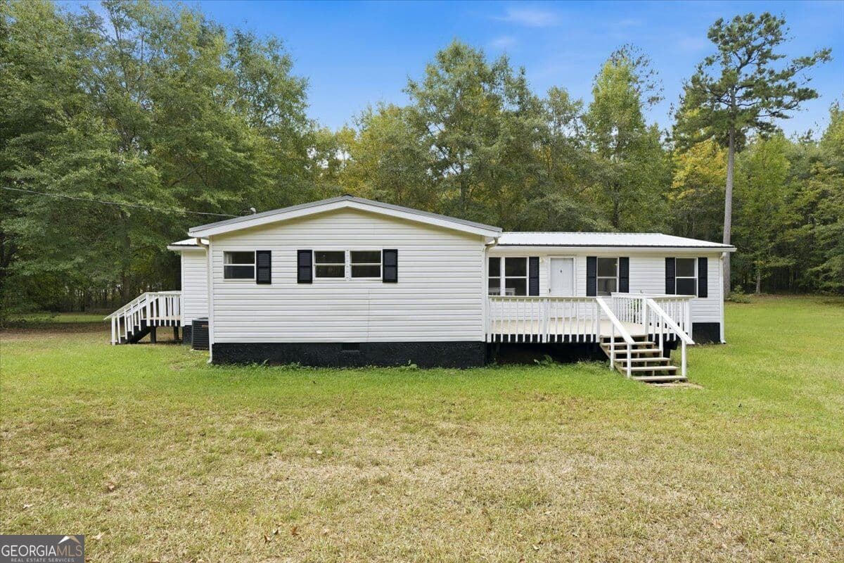 3 bedroom, 2 bathroom, 2,460 sq ft manufactured home,single family residence for sale at 308 Blounts Chapel Road, Haddock, GA 31033