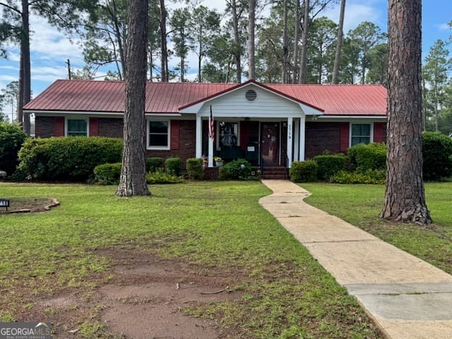 3 bedroom, 2 bathroom, 1,653 sq ft single family residence sold at 1718 Myrtle Road, Albany, GA 31707
