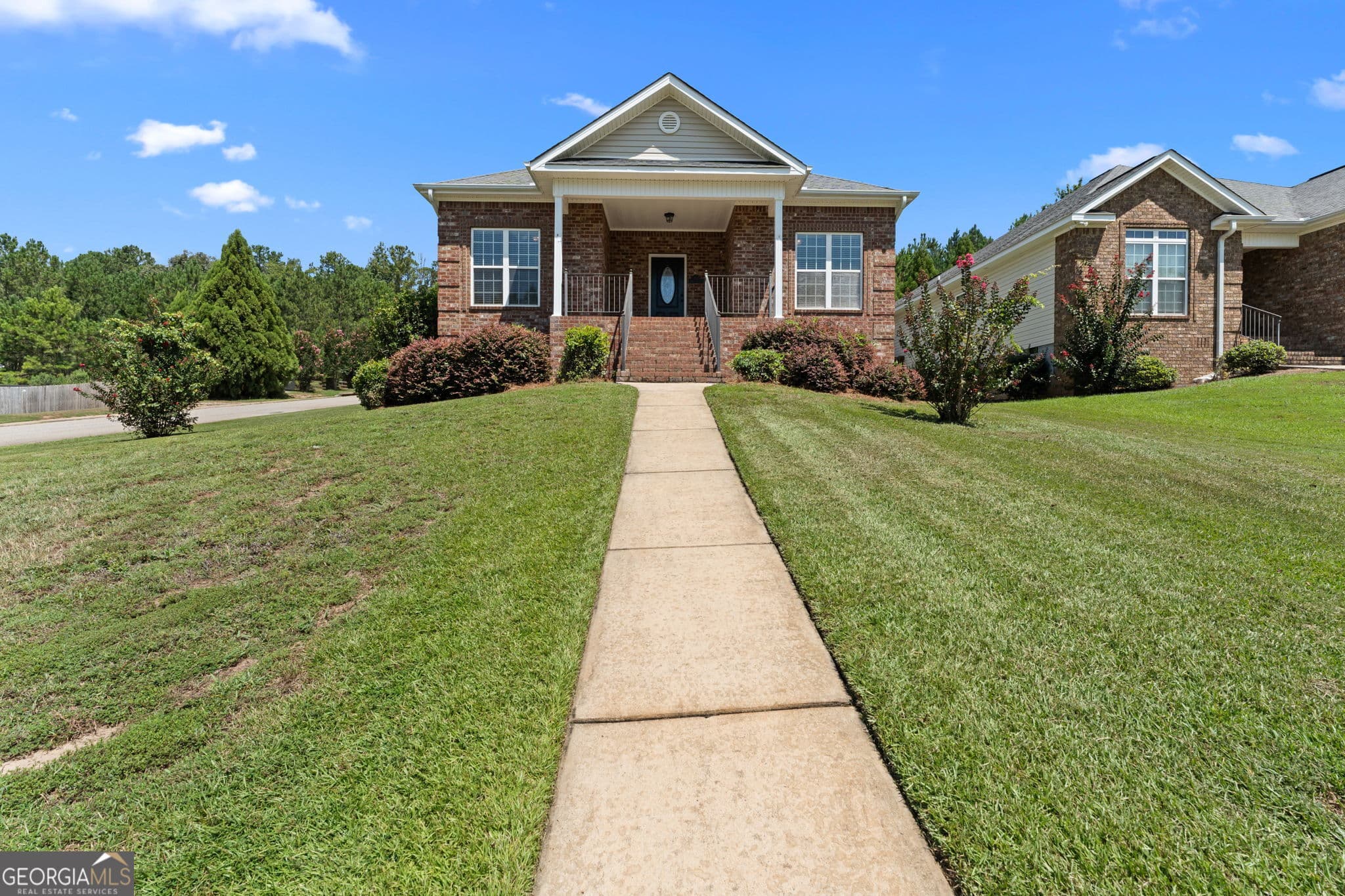 3 bedroom, 2 bathroom, 1,624 sq ft single family residence for sale at 200 Lasso Drive, Warner Robins, GA 31088