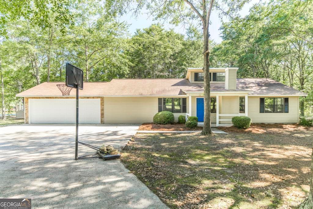 4 bedroom, 2 bathroom, 1,518 sq ft single family residence sold at 819 Old Macon Road, Dublin, GA 31021