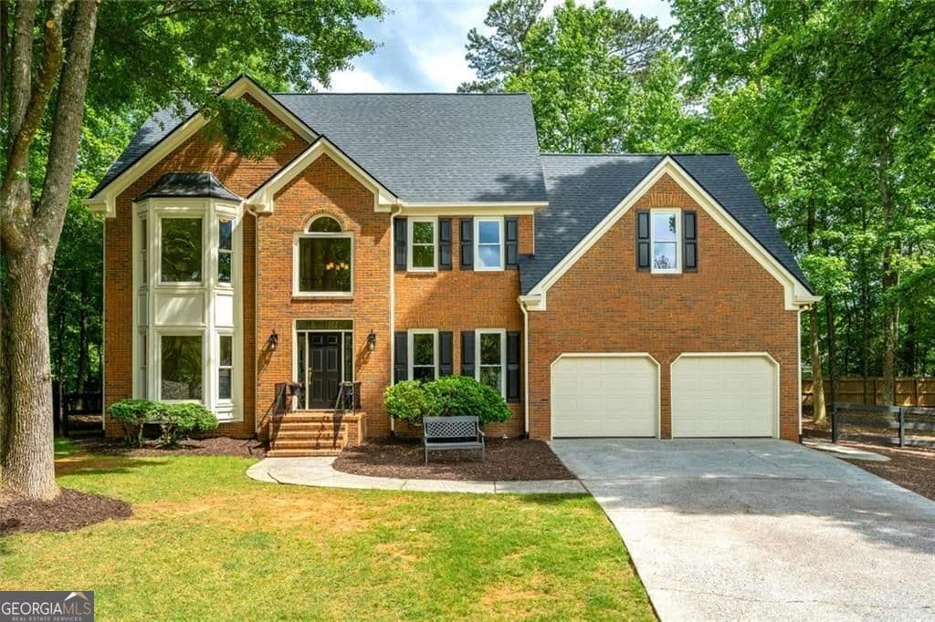 4 bedroom, 2.5 bathroom, 3,202 sq ft single family residence sold at 12445 Crabapple Tree Court, Alpharetta, GA 30004