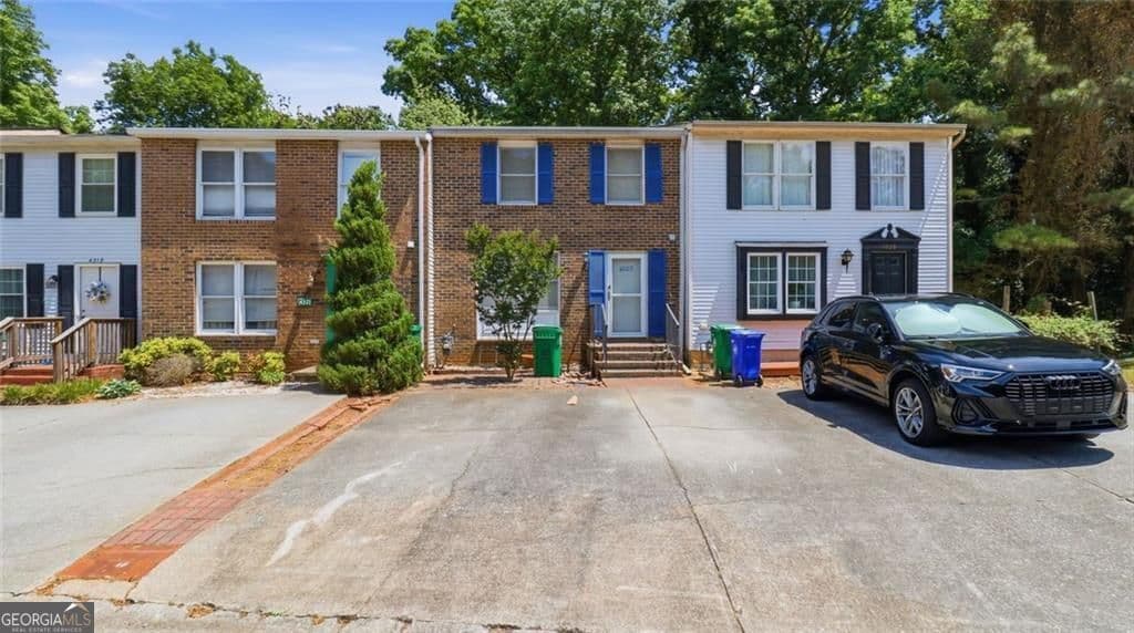 2 bedroom, 1.5 bathroom, 2,140 sq ft townhouse sold at 4323 Lehaven Circle, Tucker, GA 30084