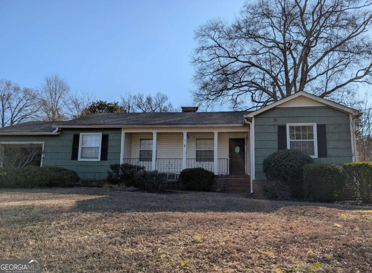 2 bedroom, 1 bathroom, 1,129 sq ft loft,single family residence sold at 5 E Valley Road, Rome, GA 30161