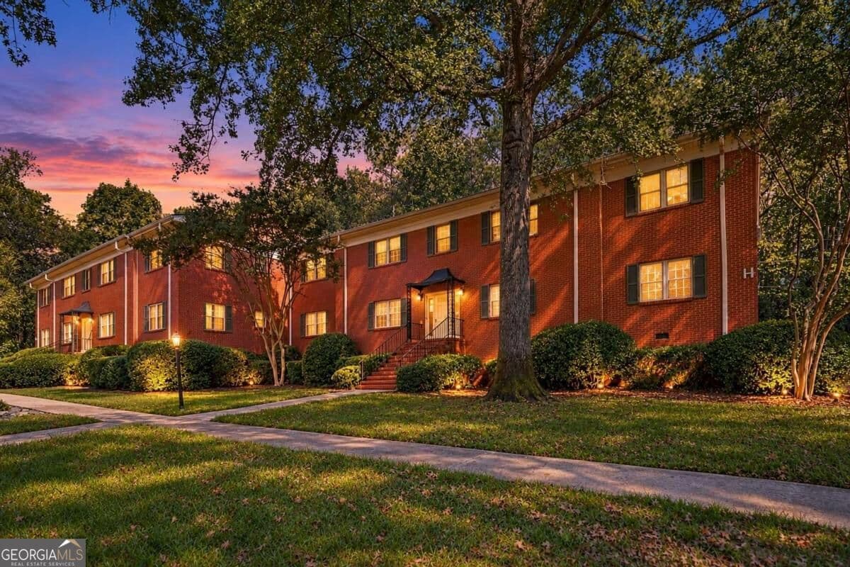 2 bedroom, 1.5 bathroom condominium for sale at 430 Lindbergh Drive H3, Atlanta, GA 30305