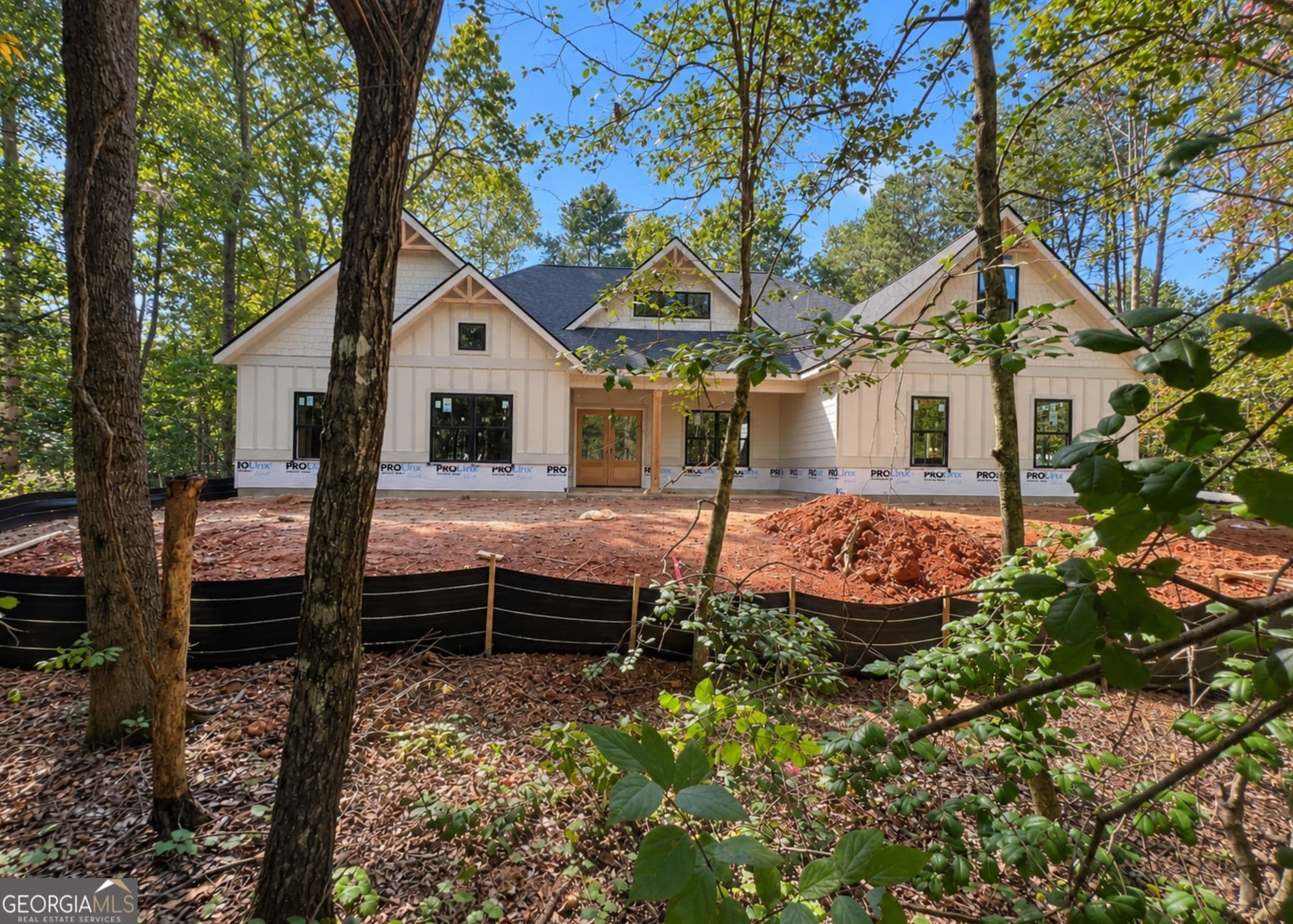 4 bedroom, 3 bathroom, 3,100 sq ft single family residence for sale at 248 Abbington Way, Clarkesville, GA 30523