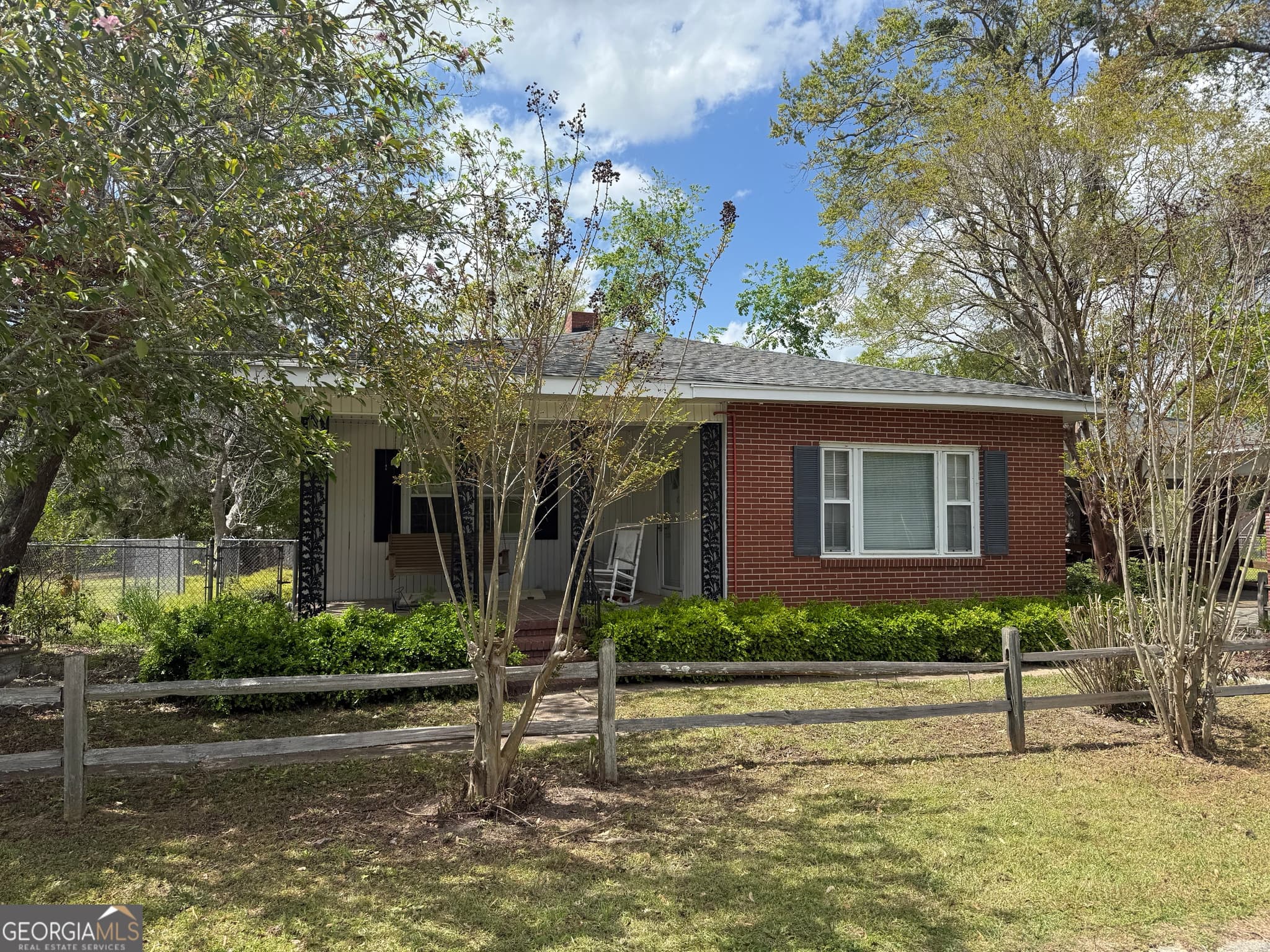 3 bedroom, 2 bathroom, 2,076 sq ft single family residence sold at 641 S Masonic Street, Millen, GA 30442