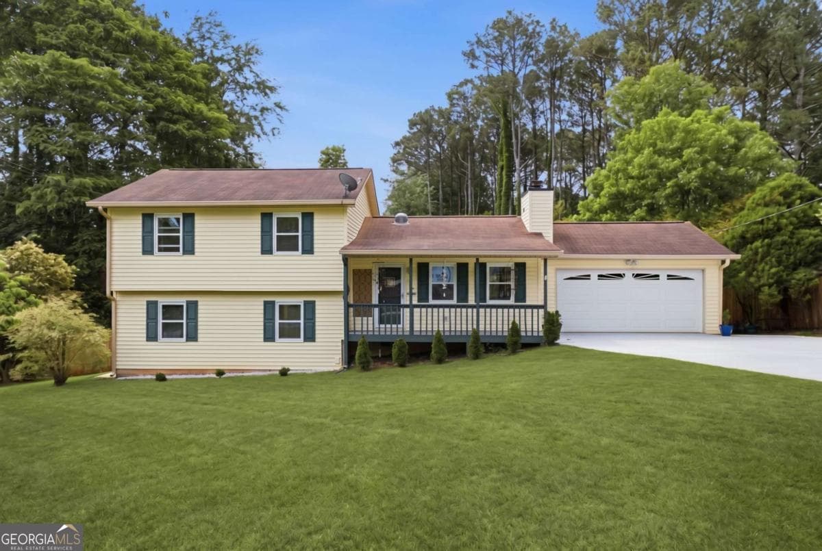 4 bedroom, 2.5 bathroom, 1,900 sq ft single family residence sold at 338 Arbour Way, Suwanee, GA 30024