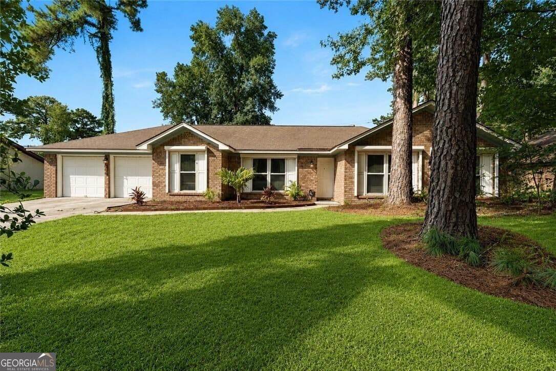 4 bedroom, 2 bathroom, 2,271 sq ft single family residence for sale at 606 Tibet Avenue, Savannah, GA 31406