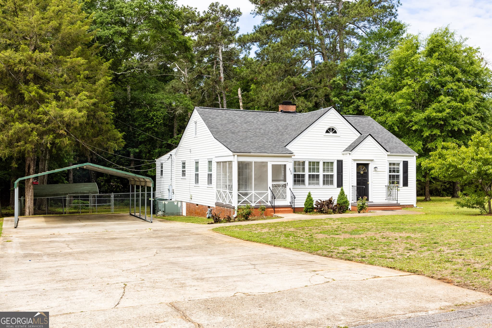 3 bedroom, 2 bathroom, 1,523 sq ft single family residence sold at 208 Upson Avenue, Thomaston, GA 30286