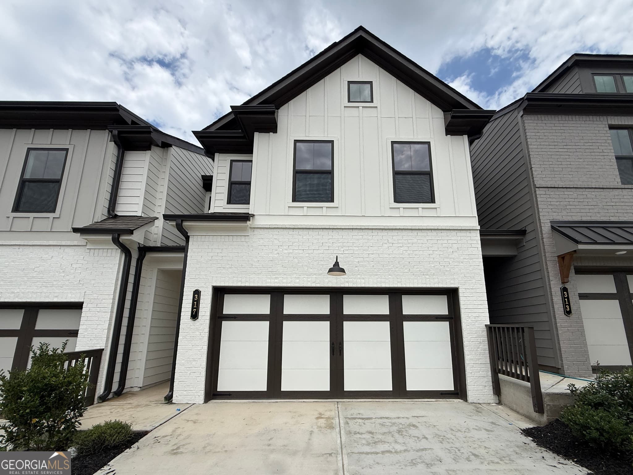 3 bedroom, 2.5 bathroom, 1,858 sq ft townhouse sold at 317 Brook Landing Circle, Auburn, GA 30011