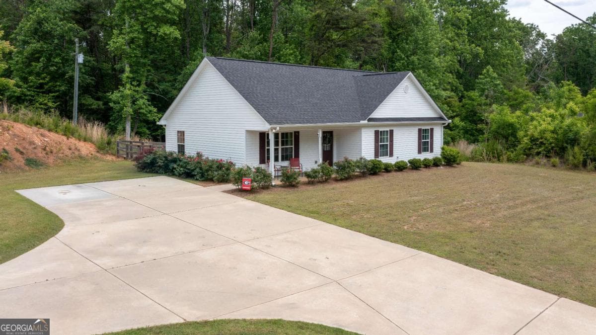 3 bedroom, 2 bathroom, 1,260 sq ft single family residence sold at 769 Burnt Stand Road, Dawsonville, GA 30534
