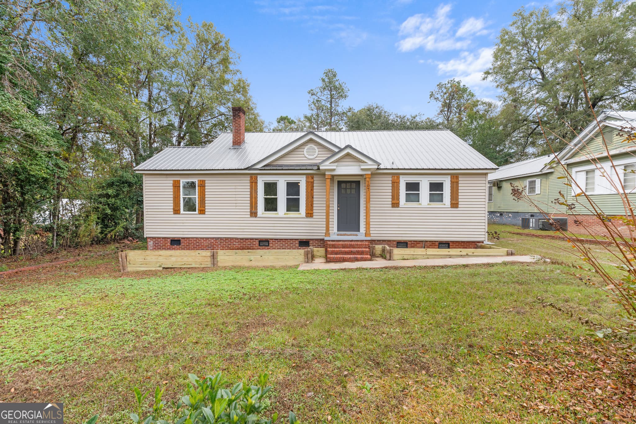 3 bedroom, 2 bathroom, 1,346 sq ft single family residence for sale at 107 Dixie Avenue, Sylvania, GA 30467