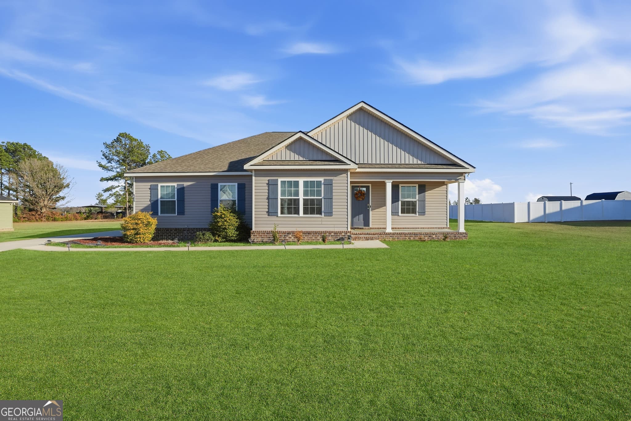 3 bedroom, 2 bathroom, 1,448 sq ft single family residence under contract at 806 Centipede Court, Statesboro, GA 30458