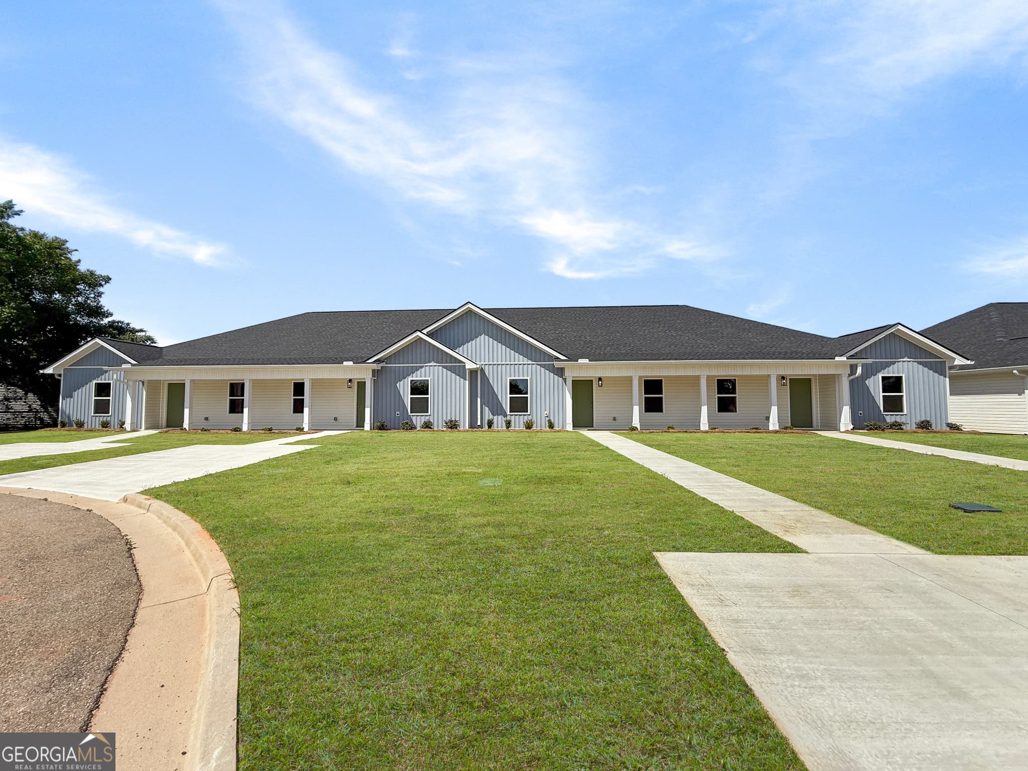 3 bedroom, 2 bathroom, 1,389 sq ft townhouse sold at 307 AIRMAN Boulevard, Warner Robins, GA 31088