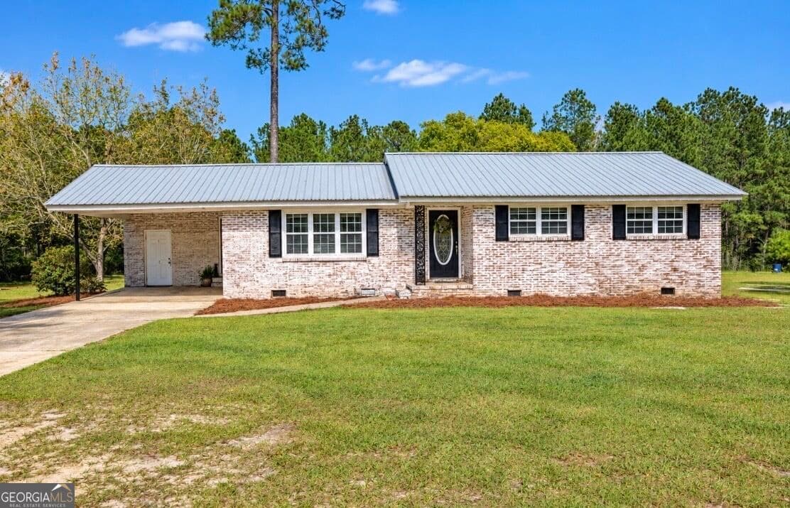 3 bedroom, 2 bathroom, 1,314 sq ft single family residence for sale at 10240 HWY 129, Abbeville, GA 31001
