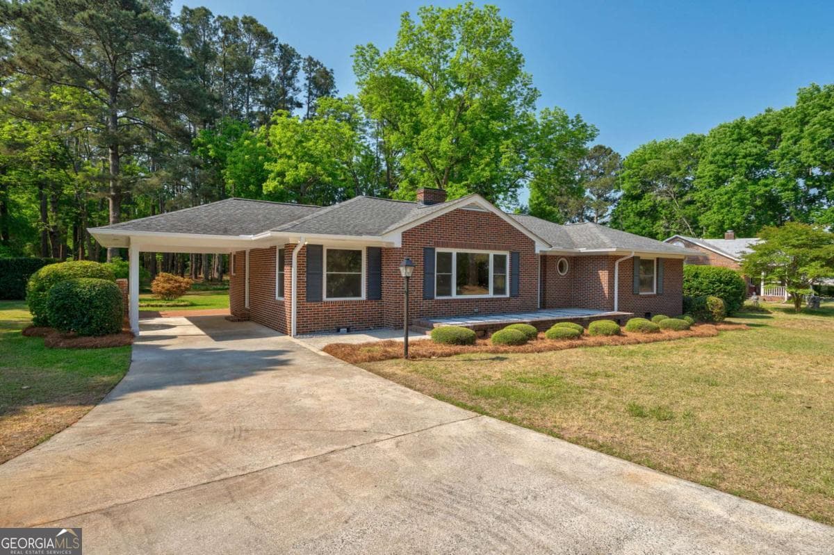 3 bedroom, 2 bathroom, 1,960 sq ft single family residence for sale at 1310 Lincolnton, Washington, GA 30673