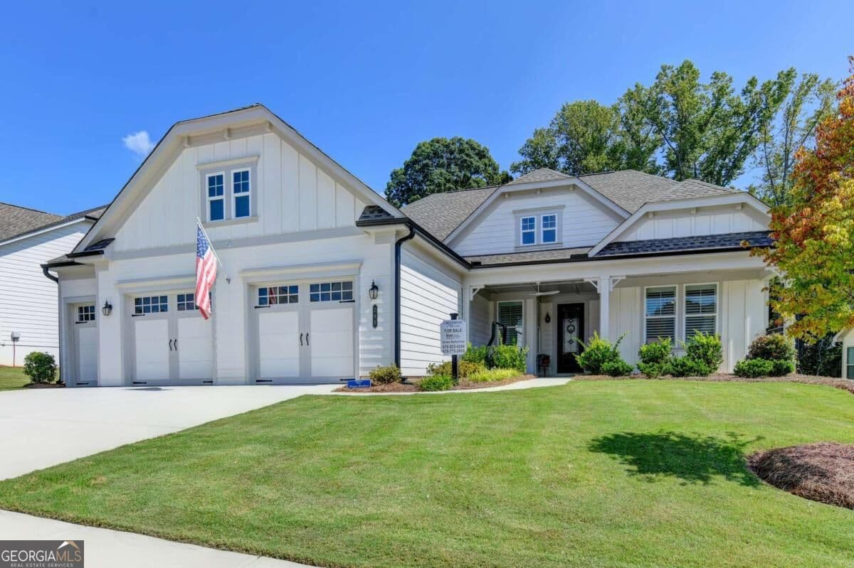 3 bedroom, 3.5 bathroom, 2,852 sq ft single family residence for sale at 295 Conway Trail, Hoschton, GA 30548