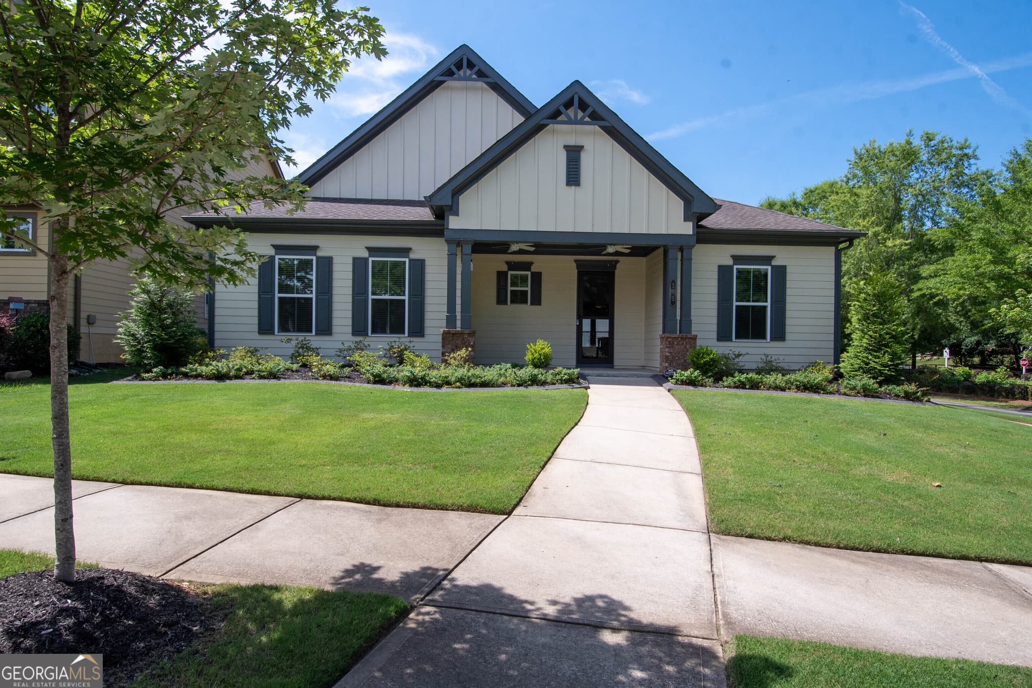 3 bedroom, 2.5 bathroom, 2,431 sq ft single family residence sold at 185 Treeside Terrace, Fayetteville, GA 30214