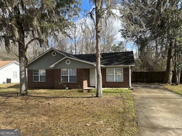 3 bedroom, 2 bathroom, 1,092 sq ft single family residence sold at 8 Bluebird Drive, Allenhurst, GA 31301