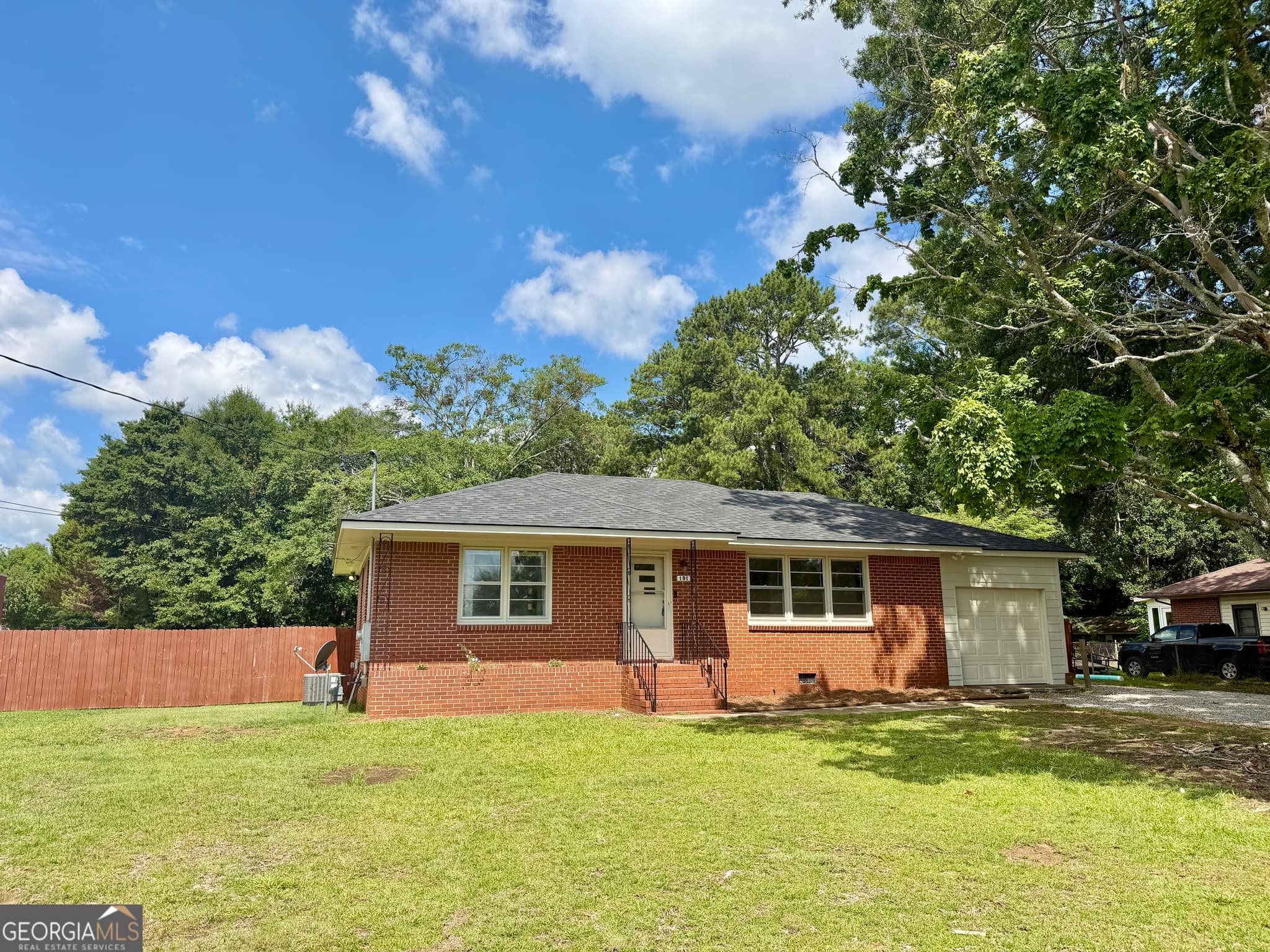 3 bedroom, 1 bathroom, 1,080 sq ft single family residence for sale at 101 Morgan Drive, Mcdonough, GA 30253