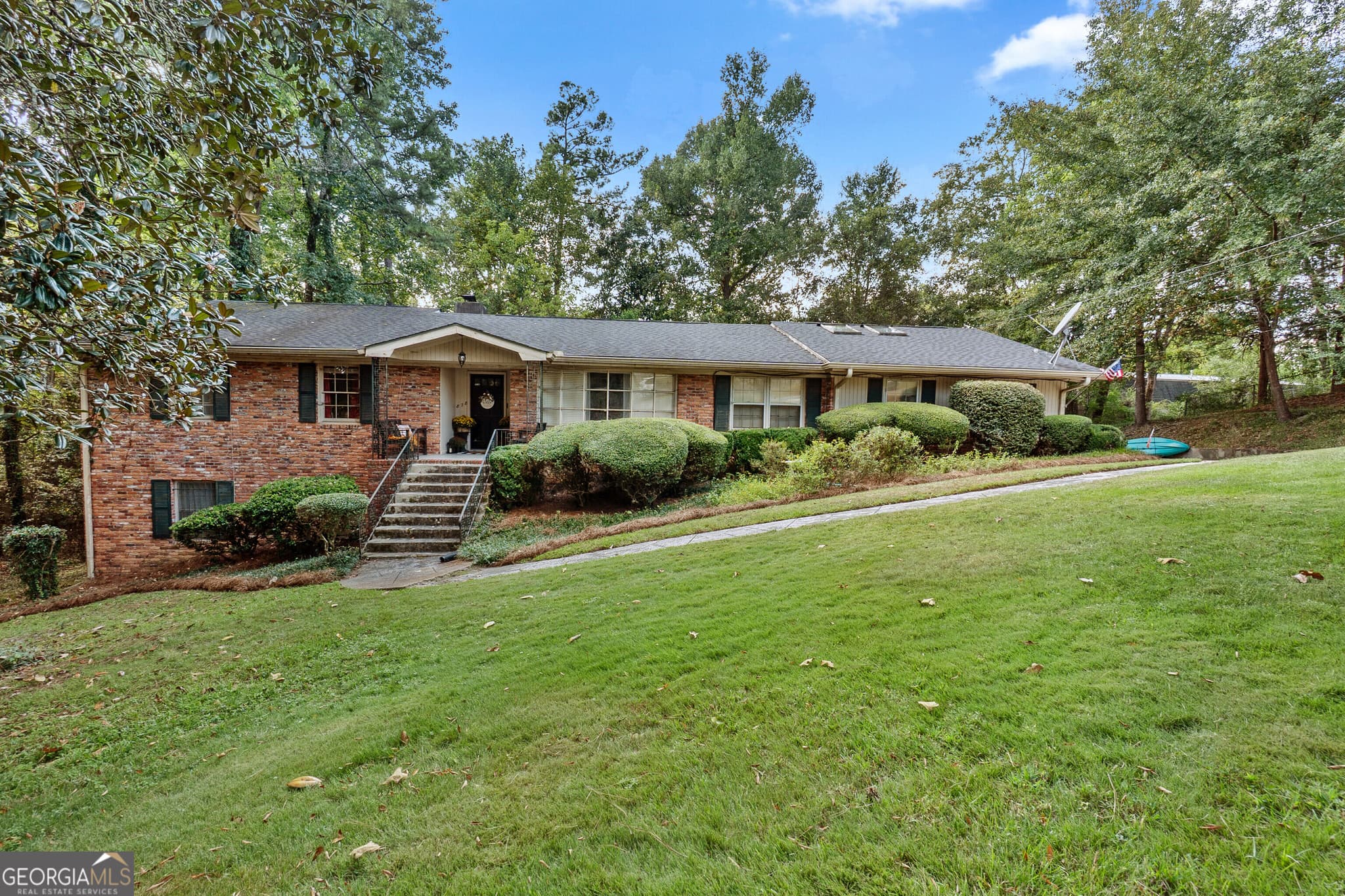4 bedroom, 3 bathroom, 3,169 sq ft single family residence for sale at 878 Captain Kell Drive, Macon, GA 31204