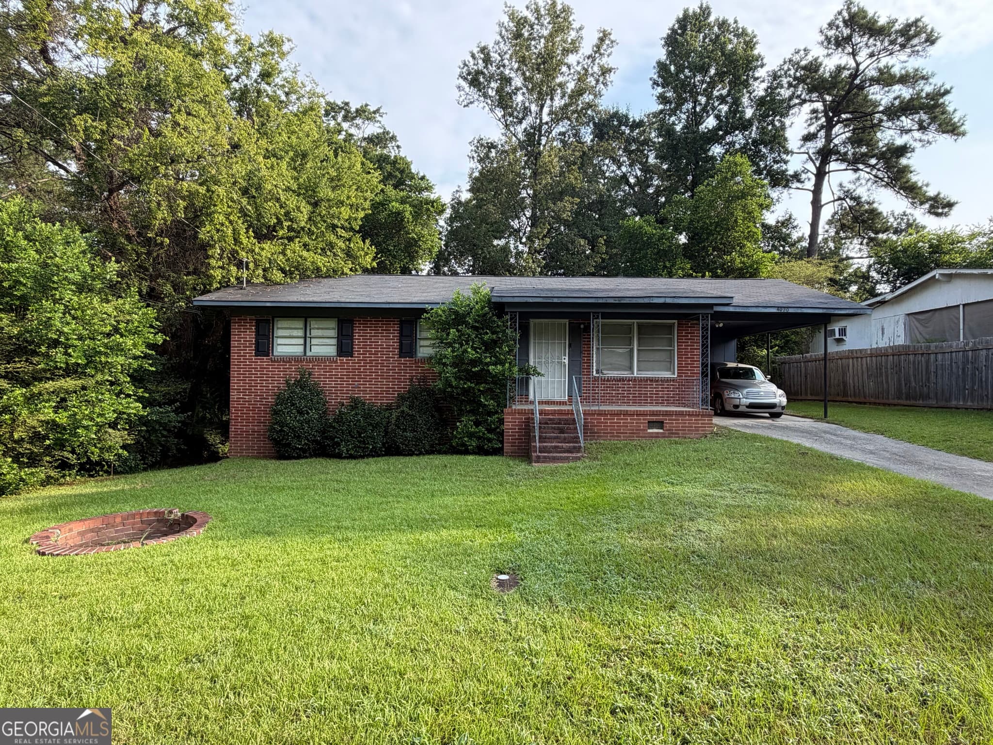 3 bedroom, 1.5 bathroom, 1,000 sq ft single family residence for sale at 4020 Lindwood Drive, Macon, GA 31206