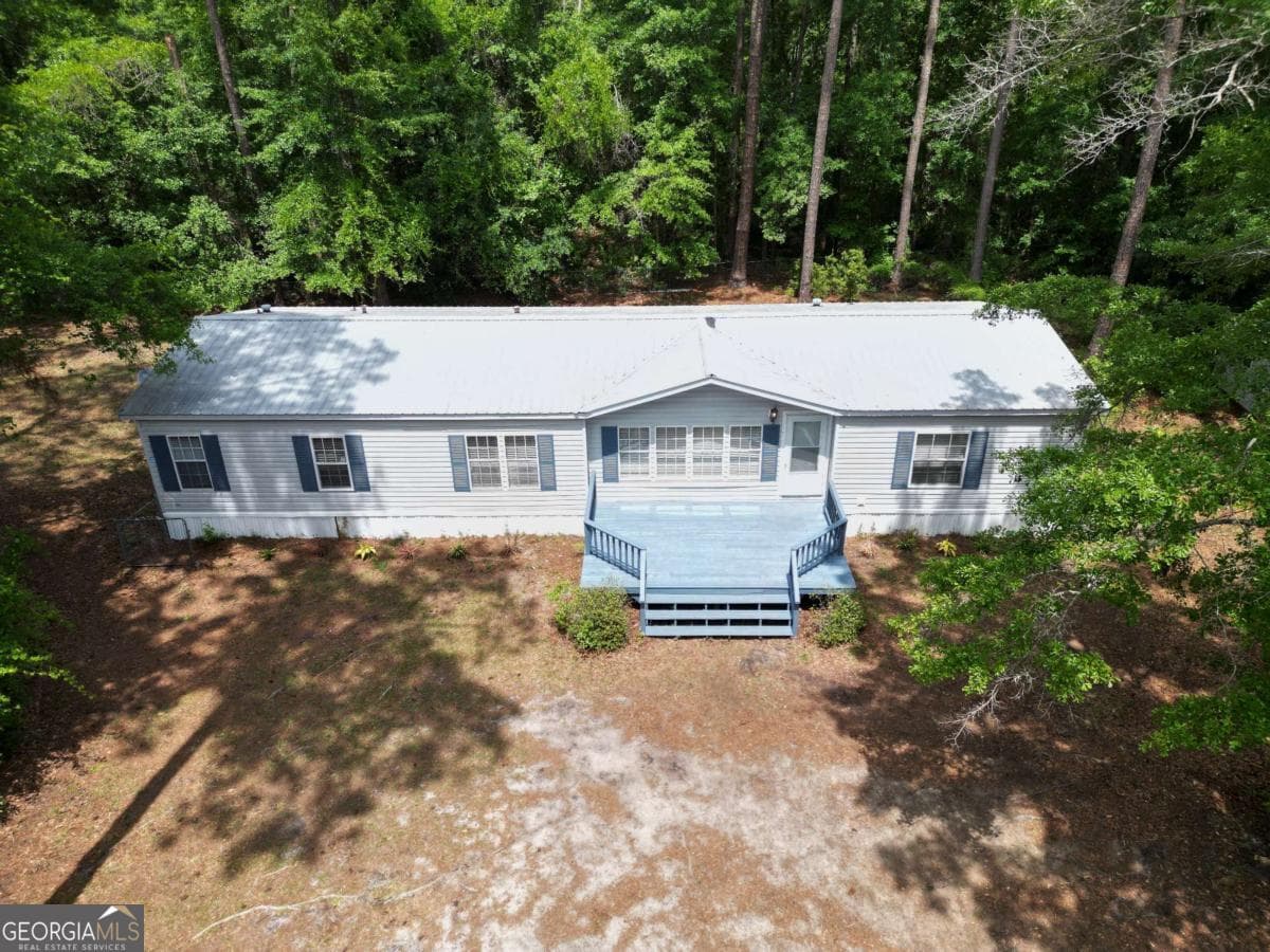 3 bedroom, 2 bathroom, 2,016 sq ft single family residence sold at 102 Palmer Road, Ludowici, GA 31316