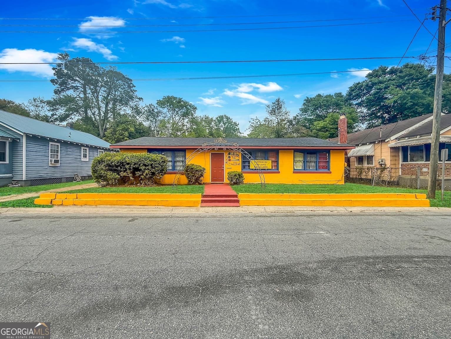3 bedroom, 2 bathroom, 3,087 sq ft single family residence sold at 114 W 61st Street, Savannah, GA 31405