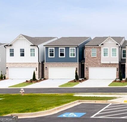 3 bedroom, 2.5 bathroom, 1,863 sq ft townhouse sold at 545 Raelyns Way, Loganville, GA 30052