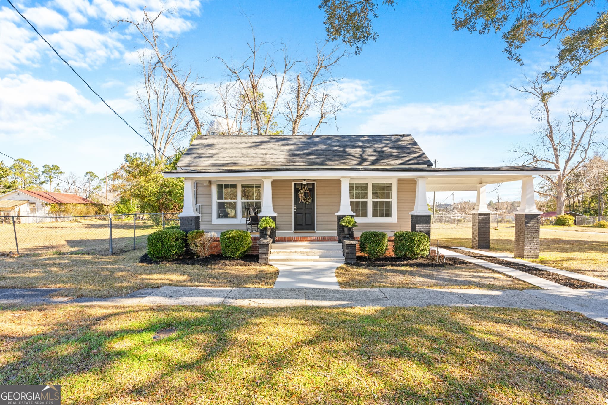 3 bedroom, 2 bathroom, 1,476 sq ft single family residence sold at 330 N Masonic Street, Millen, GA 30442