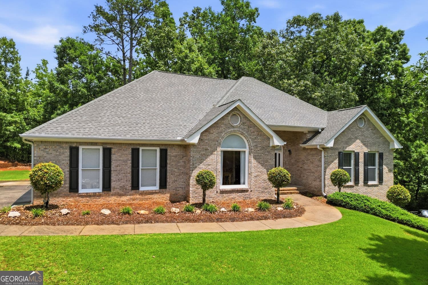 4 bedroom, 3.5 bathroom, 4,214 sq ft single family residence sold at 5035 Valley Brook Circle, Mcdonough, GA 30253