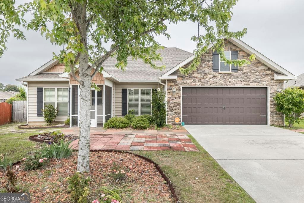 3 bedroom, 2 bathroom, 1,906 sq ft single family residence sold at 103 Savannah Lane, Bonaire, GA 31005