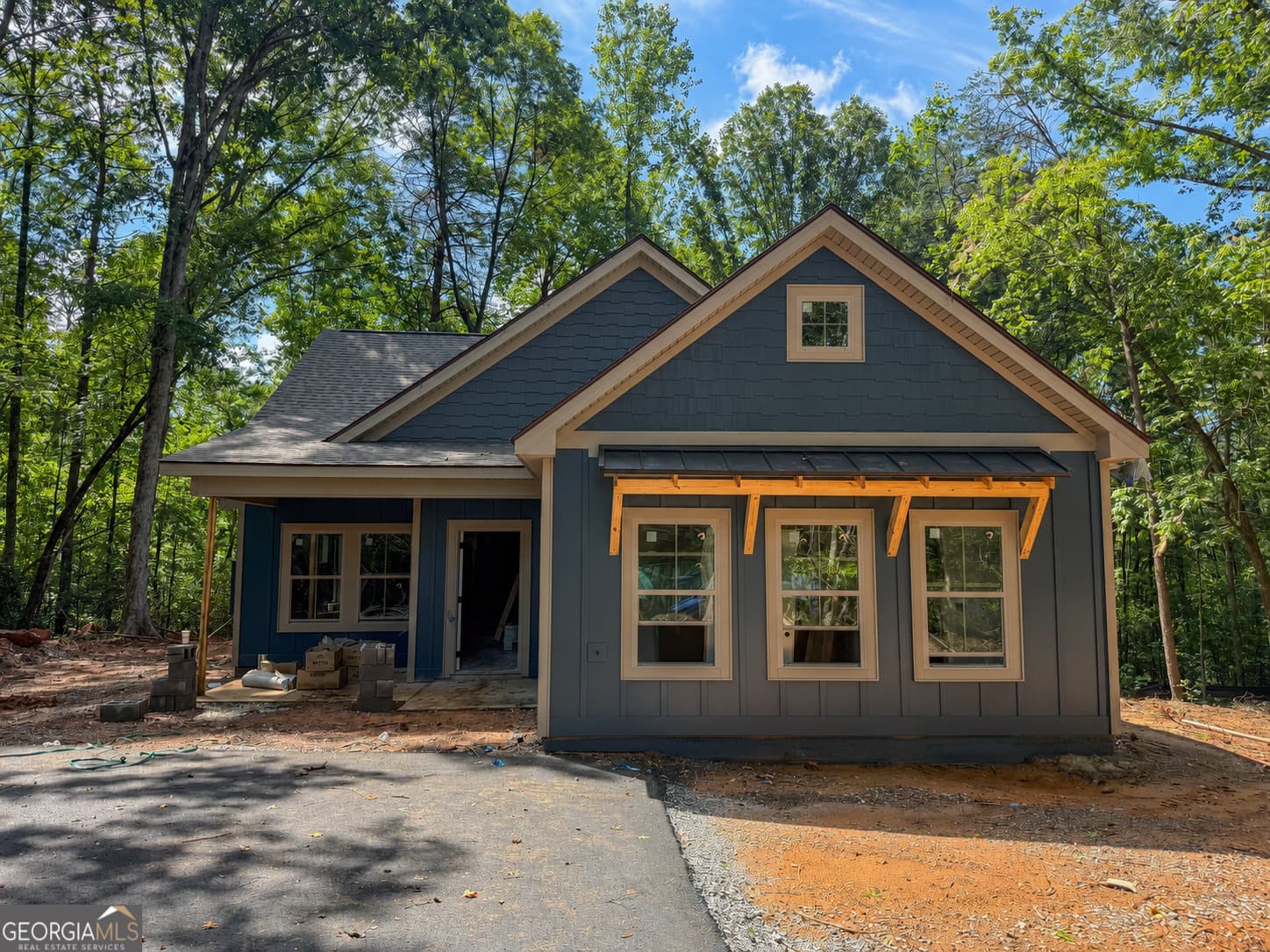 3 bedroom, 2.5 bathroom, 1,804 sq ft single family residence sold at 32 Tanvor Trail, Cleveland, GA 30528